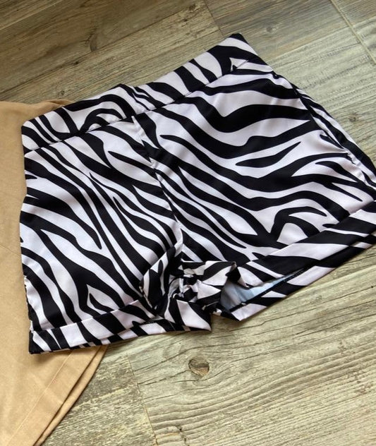 Short Animal Print B&W